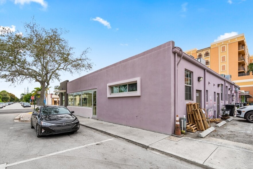 More Photos Of 500-506 Lake Ave, Lake Worth Freestanding For Lease