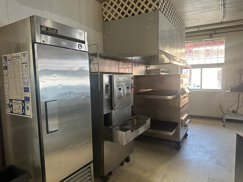 More Photos Of 215 E Lima St, Forest Restaurant For Sale