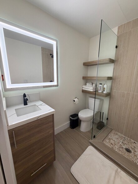 More Photos Of 2502 Tamarind Dr, Hutchinson Island Hotel For Sale