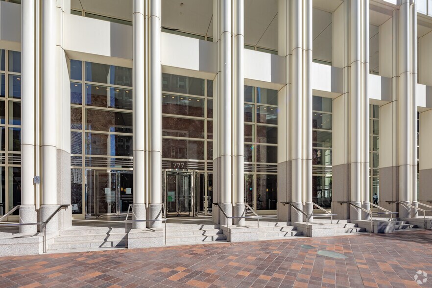 More Photos Of 777 S Figueroa St, Los Angeles Office For Lease