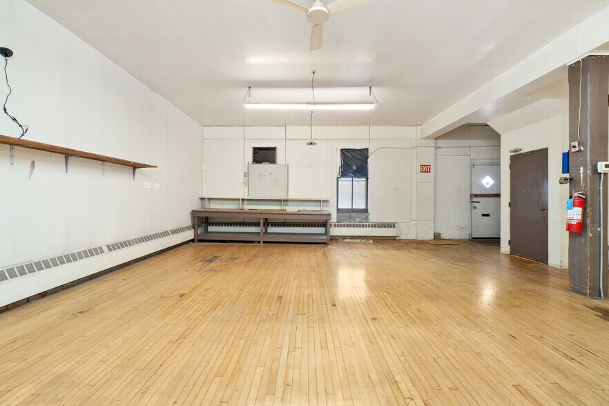 More Photos Of 132 W Pearl St, Jackson Storefront For Sale