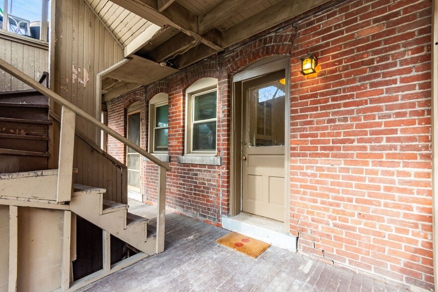 More Photos Of 94 N 20th St, Columbus Apartments For Sale