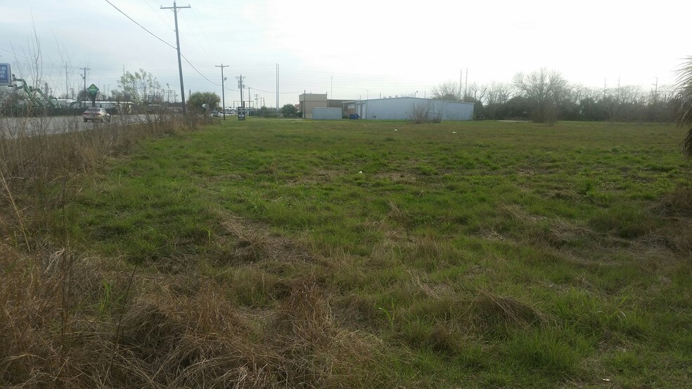More Photos Of 115 Highway 145 N, Texas City Land For Sale
