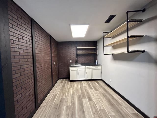 More Photos Of 1300 E Main St, Flippin Showroom For Sale