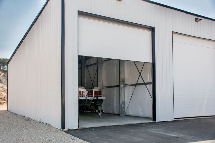 More Photos Of 8597 Bingham Rd, Traverse City Warehouse For Sale