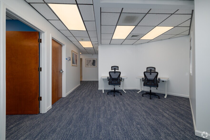 More Photos Of 1620 Asheville Hwy, Hendersonville Coworking Space