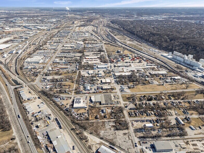 More Photos Of 910 N Prospect Ave, Kansas City Land For Sale