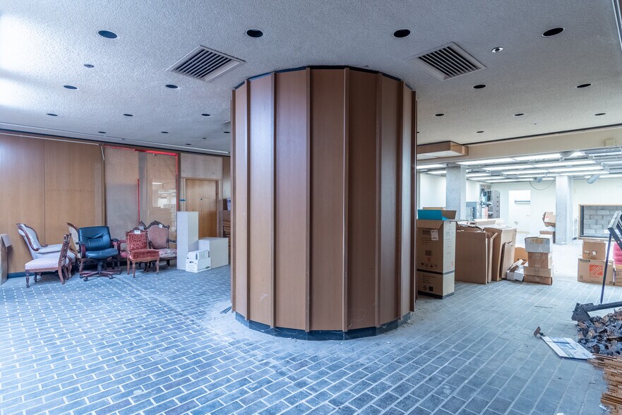 More Photos Of 449 Alvarado St, Monterey General Retail For Sale