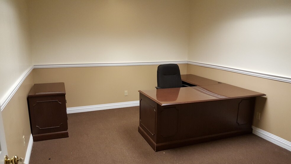 More Photos Of 775 Washington Ave, Bridgeport Light Manufacturing For Lease