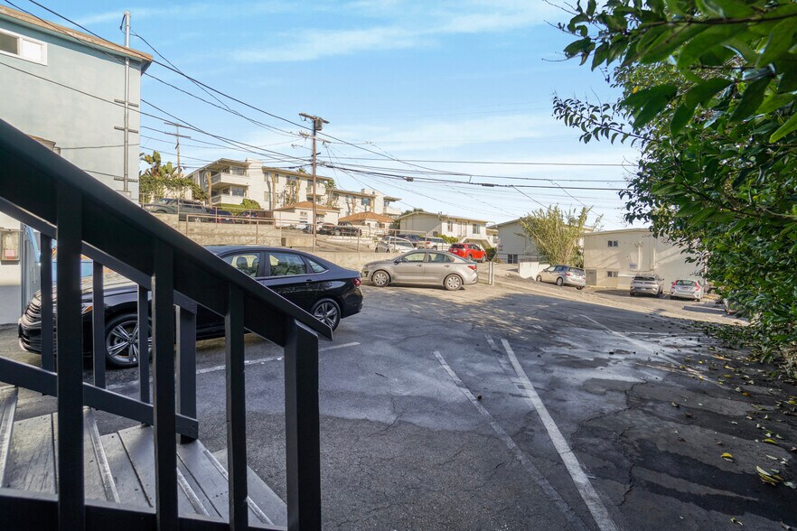 More Photos Of 240 3rd Ave, Venice Apartments For Sale