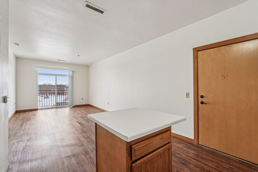 More Photos Of 134 Main St, Racine Apartments For Sale