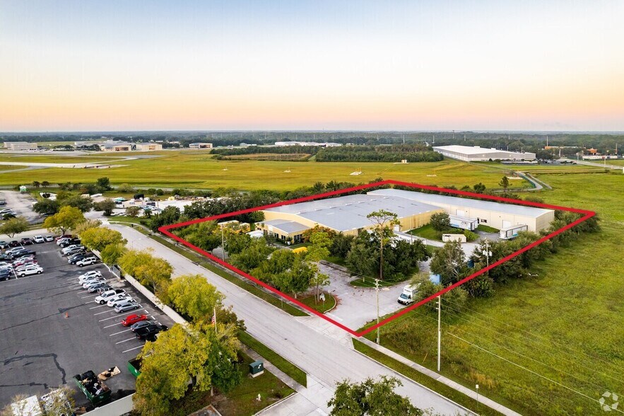 Primary Photo Of 900 Armstrong Blvd, Kissimmee Warehouse For Lease
