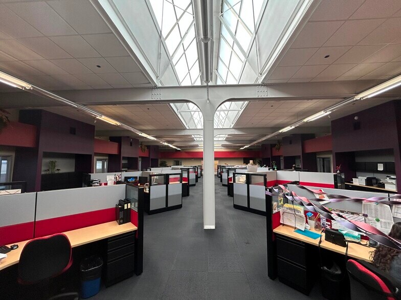 More Photos Of 4300 N Knox Ave, Chicago Warehouse For Sale