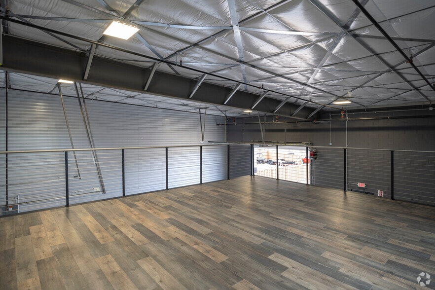 More Photos Of 1010 S Interstate Rd, Castle Rock Showroom For Sale