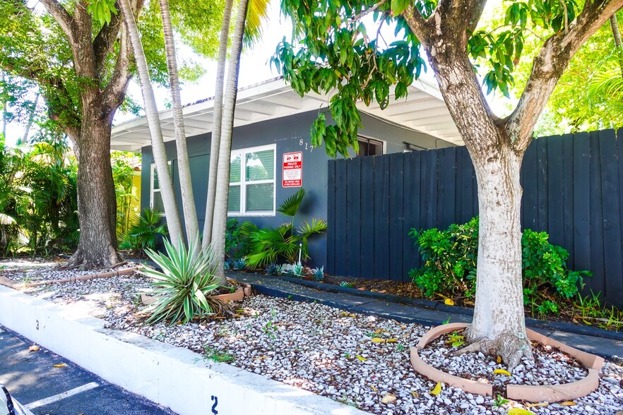 Primary Photo Of 817 NE 19th Ave, Fort Lauderdale Apartments For Sale