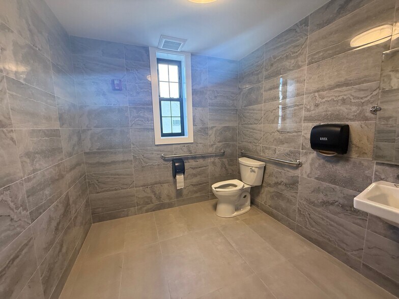 More Photos Of 70 Clematis Ave, Waltham Manufacturing For Lease