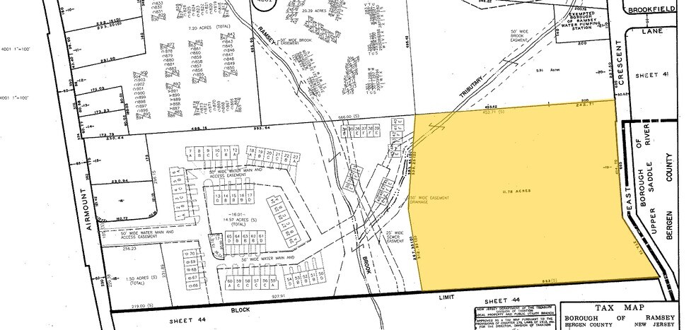 More Photos Of 663 E Crescent Ave, Ramsey Office For Lease