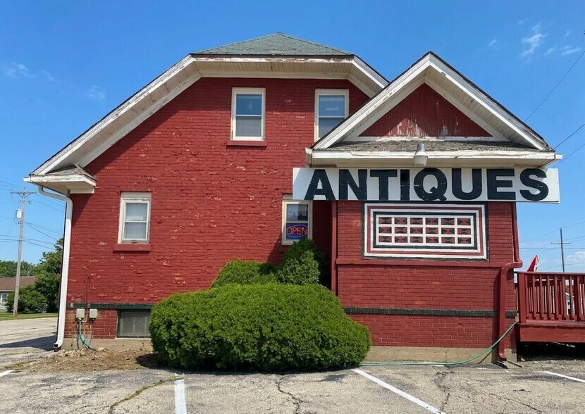 More Photos Of 43W407 US Highway 20, Pingree Grove Storefront Retail Residential For Sale