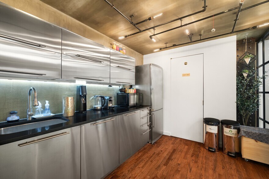 More Photos Of 14 E 4th St, New York Loft Creative Space For Sale