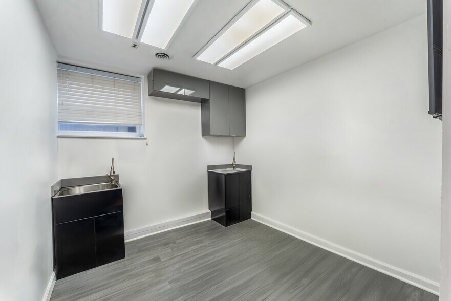 More Photos Of 22 Glenwood Ave, Jersey City Office Residential For Lease