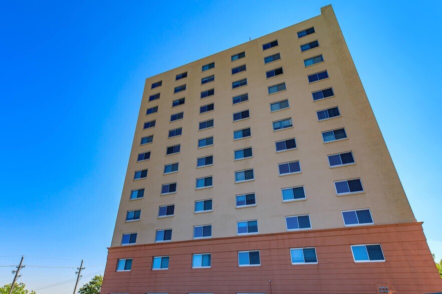 More Photos Of 320 N 22nd St, Omaha Apartments For Sale