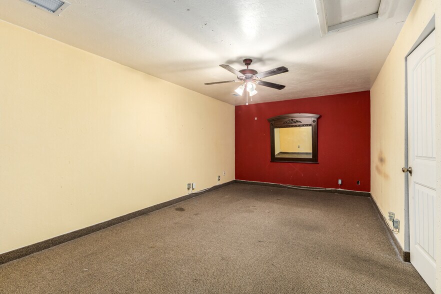 More Photos Of 545 E University Dr, Mesa Office For Sale