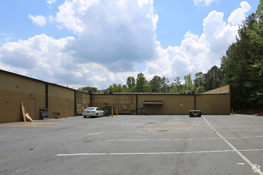 More Photos Of 4647-4699 Sandy Plains Rd, Roswell Unknown For Lease