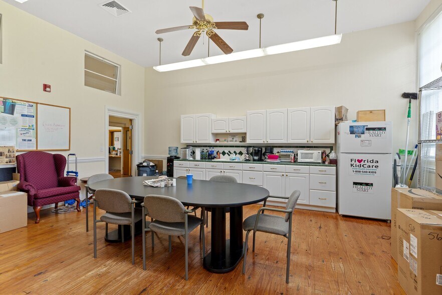 More Photos Of 1476 SW Main St, Greenville Medical For Sale