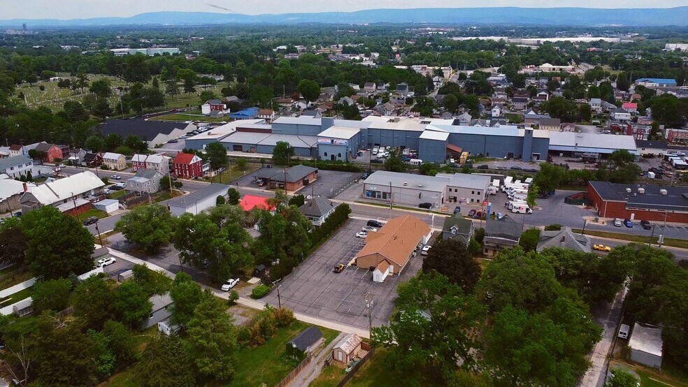 Primary Photo Of 916-926 S Potomac St, Hagerstown Service For Lease