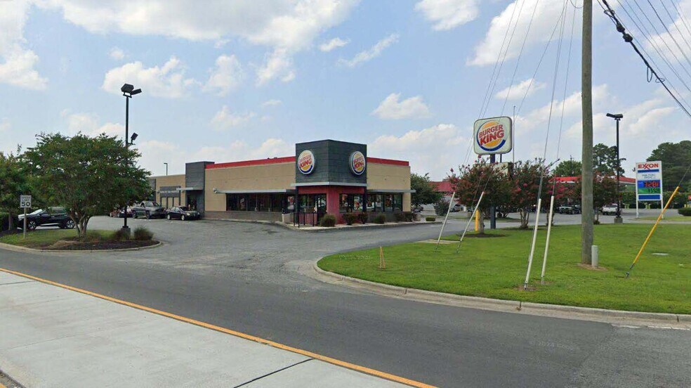 Primary Photo Of 2401 N Memorial Dr, Greenville Fast Food For Sale