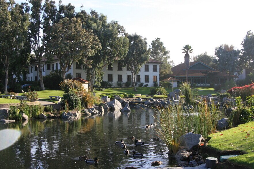 More Photos Of 11665 Avena Pl, San Diego Office For Lease