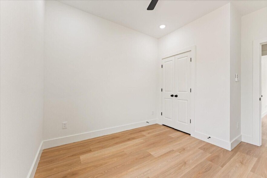More Photos Of 9119 Henrietta Street #A & B, Houston Multifamily For Sale