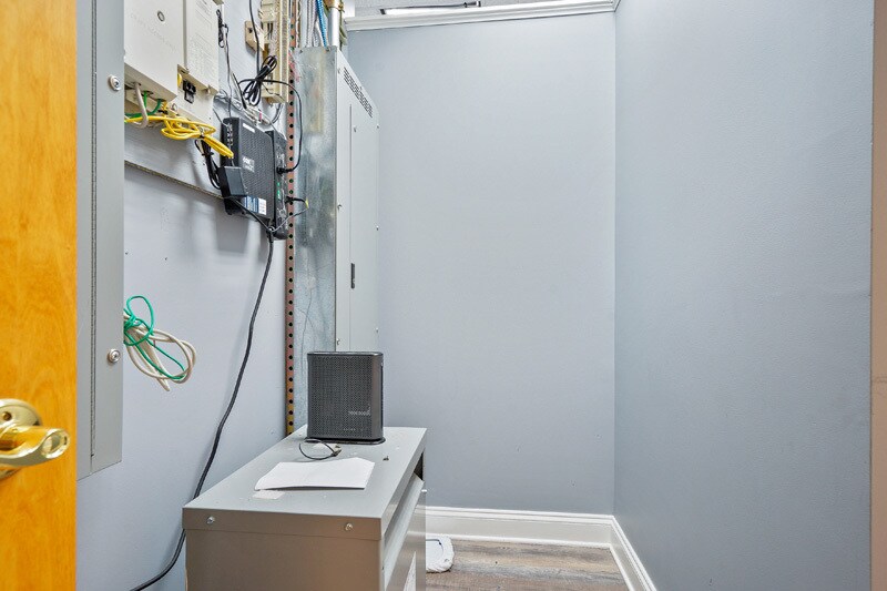 More Photos Of 4437 Brookfield Corporate Dr, Chantilly Office For Sale