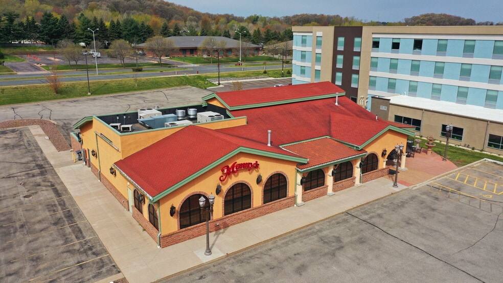 More Photos Of 4207 Oakwood Hills Pkwy, Eau Claire Restaurant For Sale