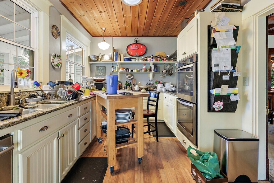 More Photos Of 455 N Oregon St, Jacksonville Hospitality For Sale