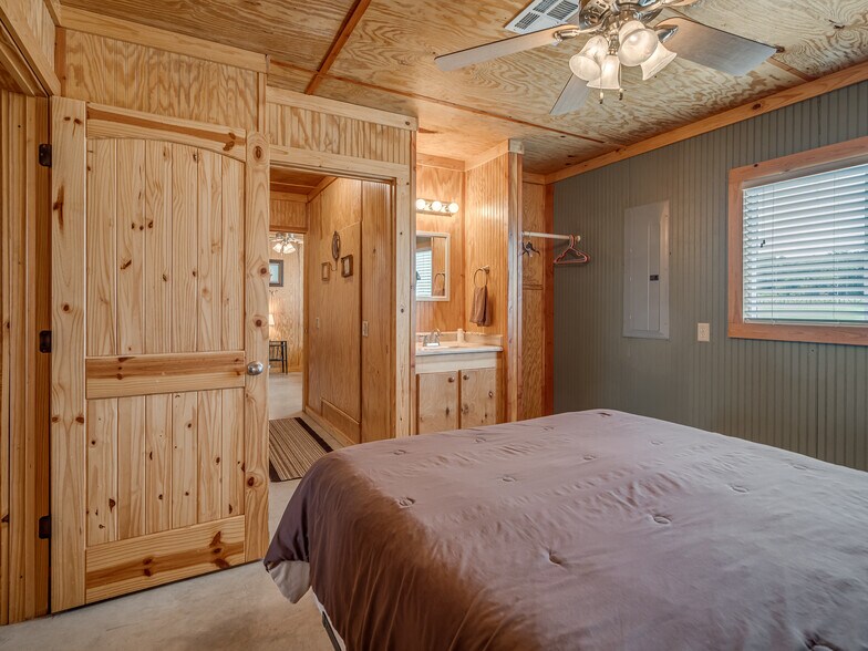 More Photos Of 341070 E 890 Rd, Chandler Lodge Meeting Hall For Sale