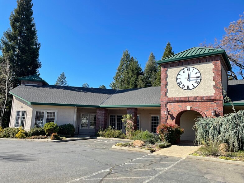 Primary Photo Of 6127 Clark Rd, Paradise Medical For Lease
