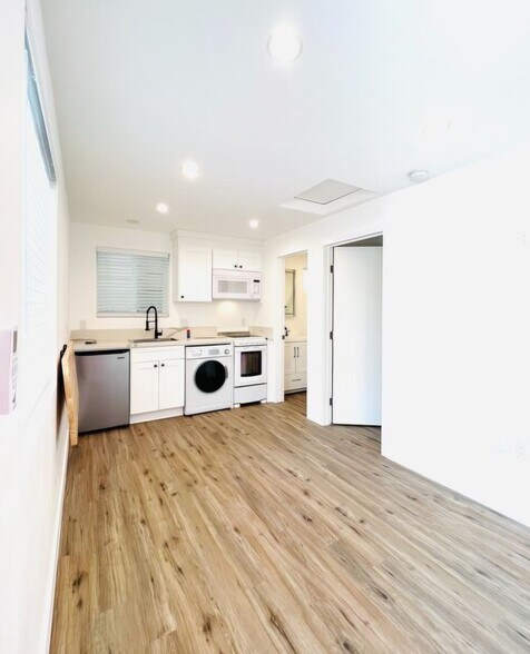 More Photos Of 328 W California Ave, Glendale Multifamily For Sale
