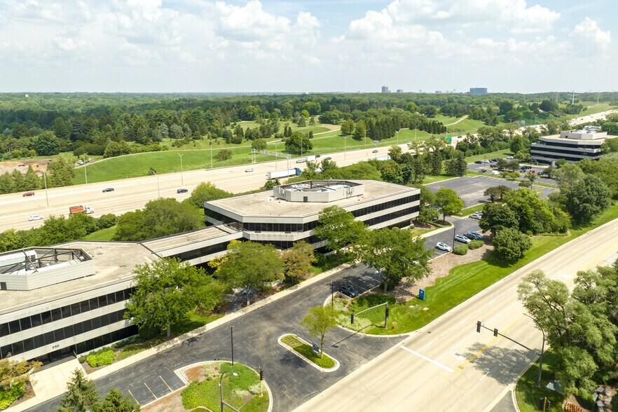 More Photos Of 850 Warrenville Rd, Lisle Office For Sale