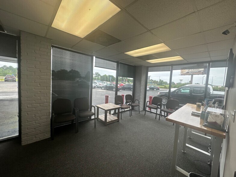 More Photos Of 8461 Airport Blvd, Mobile Auto Dealership For Sale
