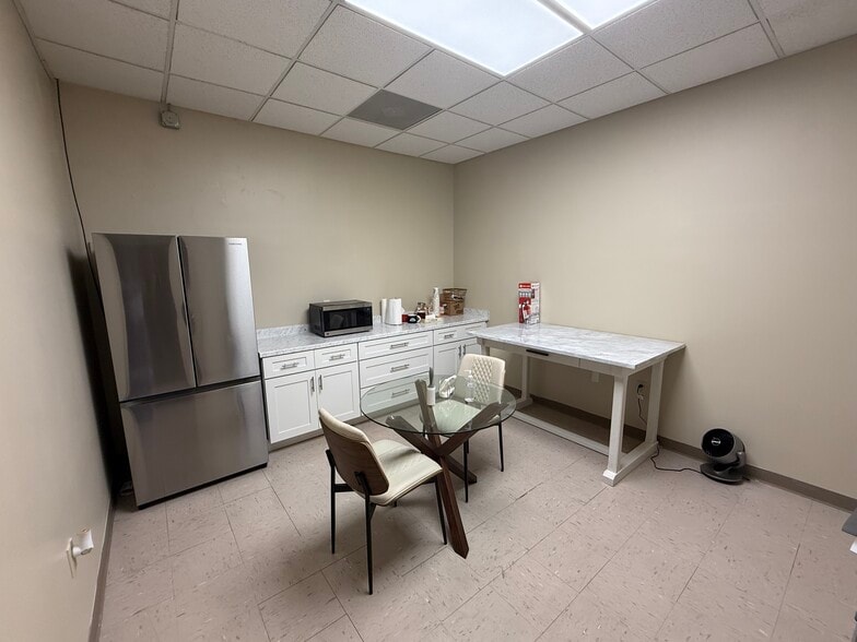 More Photos Of 6983-6989 Halcyon Park Dr, Montgomery Loft Creative Space For Lease
