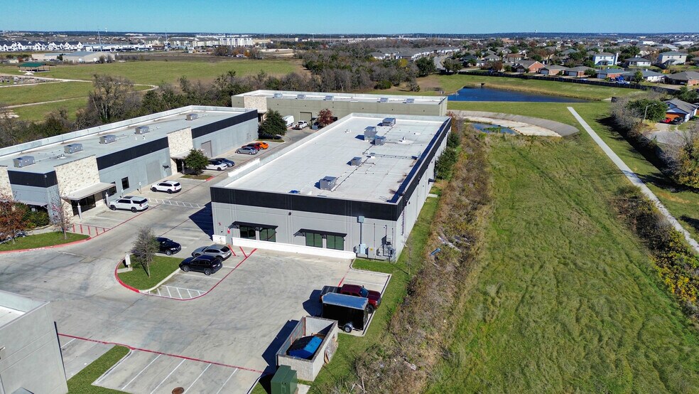More Photos Of 190 N Bagdad Rd, Leander Warehouse For Lease
