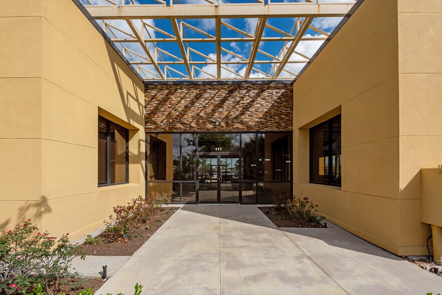 More Photos Of 107-113 Woodlawn Dr, Friendswood Medical For Lease