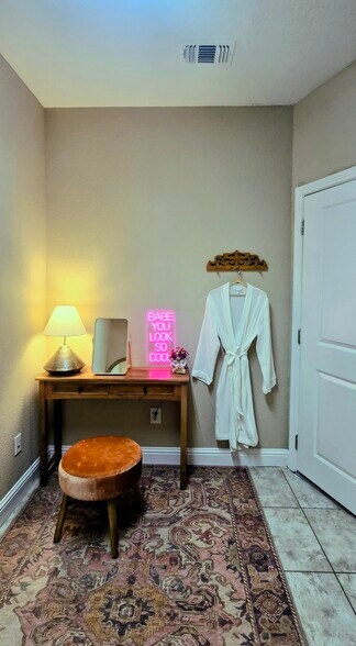 More Photos Of 1205 Bent Oaks Ct, Denton Office For Sale