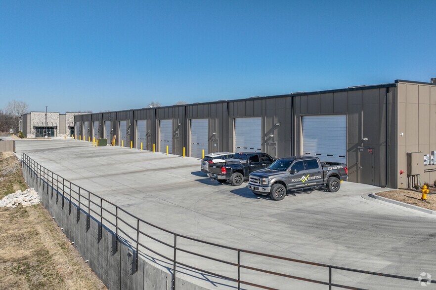 More Photos Of 314 E 5th Ave, Owasso Unknown For Lease