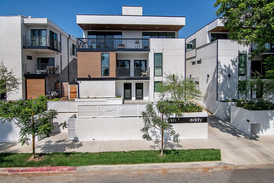 More Photos Of 811 N Harvard Blvd, Los Angeles Multifamily For Sale