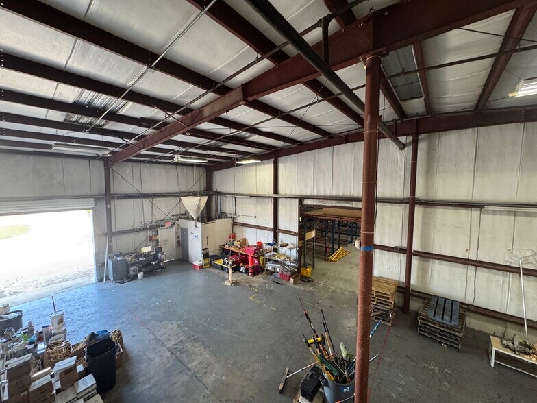 More Photos Of 280 W Central Blvd, Cape Canaveral Manufacturing For Sale