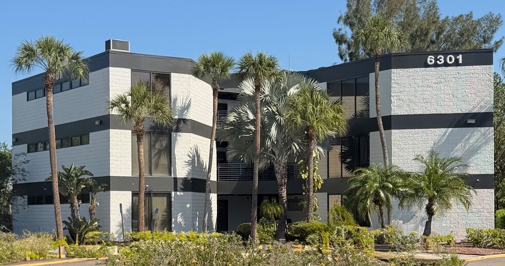 Primary Photo Of 6301 Memorial Hwy, Tampa Medical For Lease