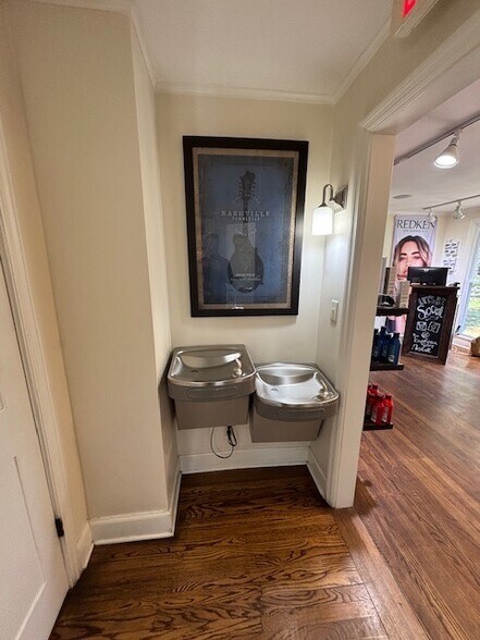 More Photos Of 633 W Iris, Nashville Loft Creative Space For Sale