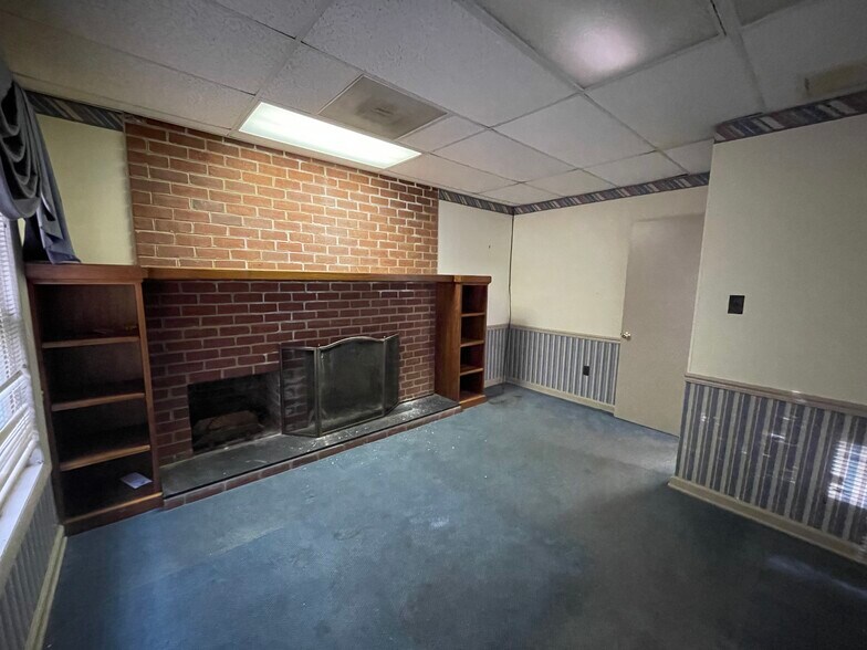 More Photos Of 11315 Pembrooke Sq, Waldorf Medical For Sale